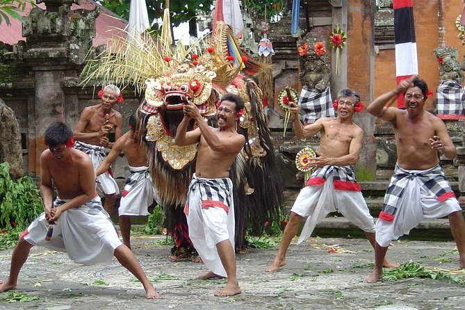 2 Days Best of Bali Famous Tour Packages - Batuan Temple and the road toward Mount Batur