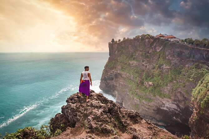 All Inclusive Private Uluwatu Tour with Kecak Dance and Dinner - Uluwatu Temple on the cliff
