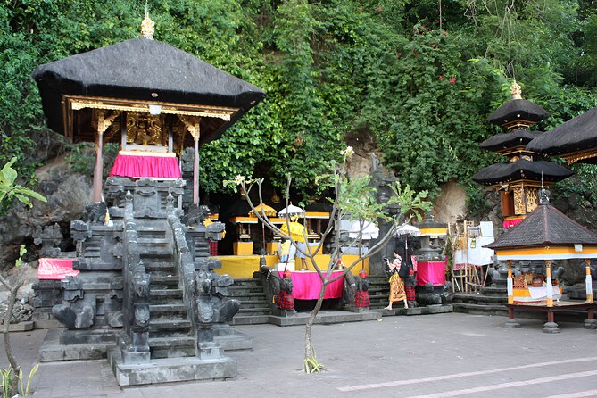 Amazing Private East Bali Full-Day Tour - Lunch, clothing, and what to pack