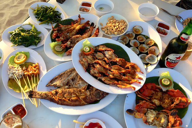 Amazing Tanah Lot and Uluwatu Temple Tour - Jimbaran closes the day with seafood by the bay