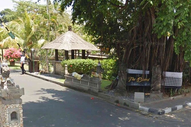 Backlanes and Hidden Sites: A Self-Guided Audio Tour in Seminyak - Pura Petitenget Masceti Temple and the sea