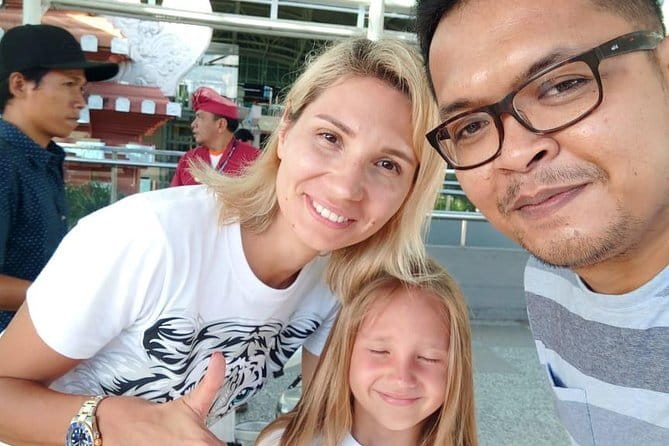 Bali airport transfer check in or check out Ubud area - What the airport meeting feels like