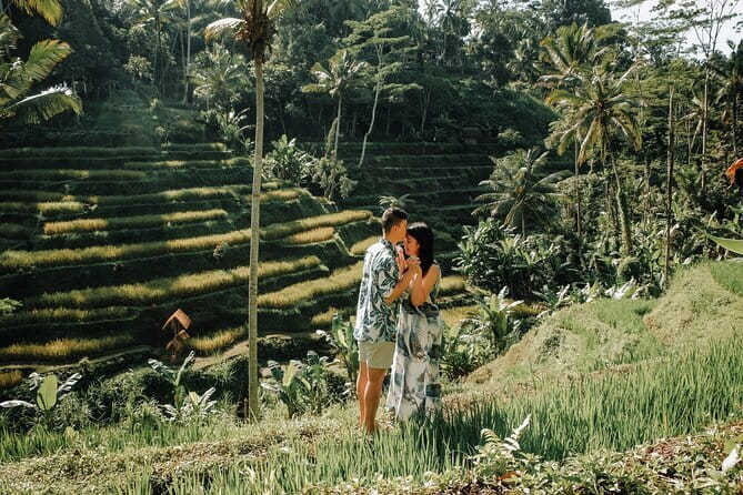Bali: Bedugul Temple, Banyumala Waterfall, UNESCO Rice Terrace - How the private format changes the day