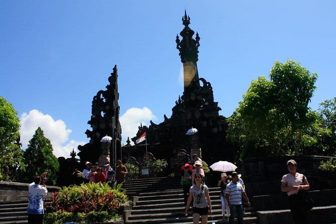 Bali Car-Charter: Half Day Denpasar City Tour - A Practical Introduction to Denpasar