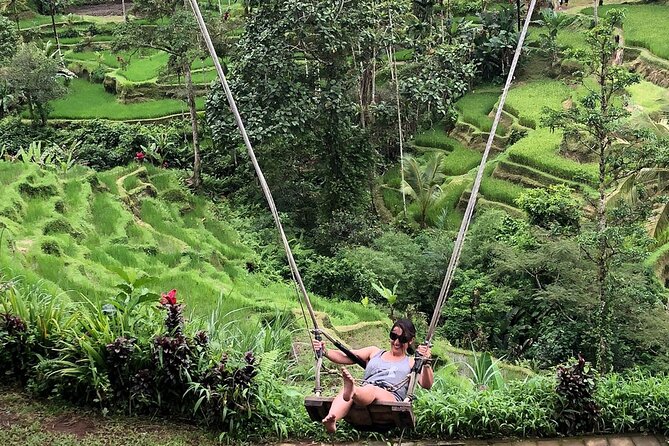 Bali Culture And Spring Temple Private Guided Tour - Celuk Village and the work of silver