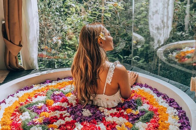 Bali Flower Bath, Massage & Tirta Empul Experience (Private & All-Inclusive) - Lunch keeps the day moving