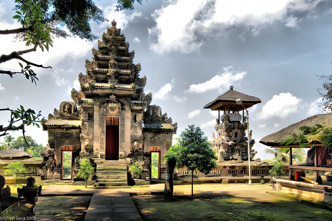 Bali Full-Day to Exploring The Most Popular Bali Temples Tour - Kehen Temple begins the day with a climb