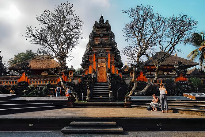 Bali Full Day-Tour: Ubud Sightseeing Trip - Entering the holy spring at Tirta Empul