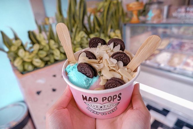 Bali Instagram Foodie Experience (Private Tour) - Dinner and cocktails at Neon Palms