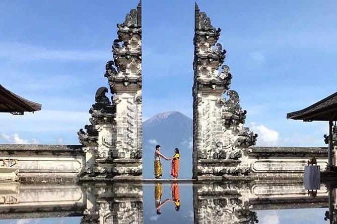 Bali Lempuyang Temple with Blue Lagoon Snorkeling - Lunch, water, and what the package covers