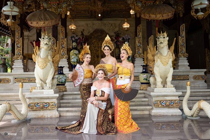 Bali Professional Photoshoot in Traditional Dress Outfit - Key points at a glance