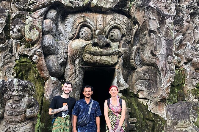 Bali Swing Hot Spring And Waterfall Private Guided Tour - A short stop in Tampaksiring