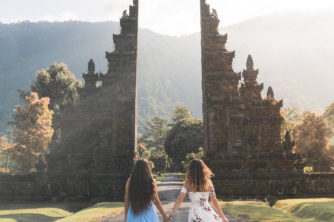 Bali Watching Dolphin at Lovina Beach & aling aling waterfall - Why Lovina is worth the very early start