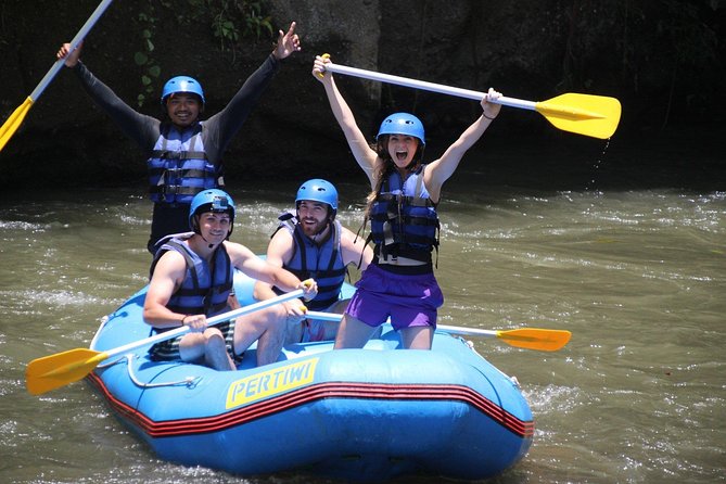 Bali White Water Rafting Ubud Ayung river rafting - Lunch, Showers, and a Hot Drink Afterward