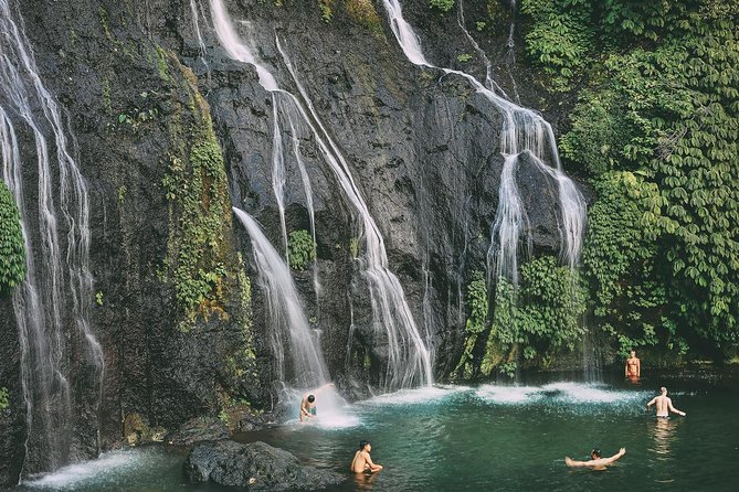 Best of North Bali: Banyumala Waterfall, Handara Gate and Temple - Handara Gate: a quick stop with a famous view
