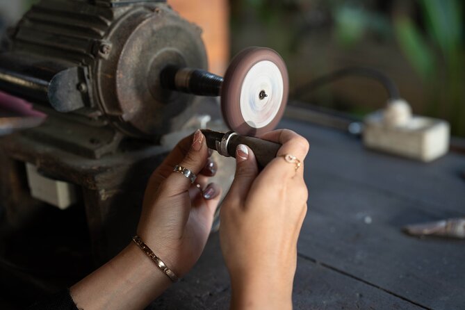 Canggu Silver Jewelry Making Class: Create Unique Silver Jewelry - A comfortable studio near Berawa Beach