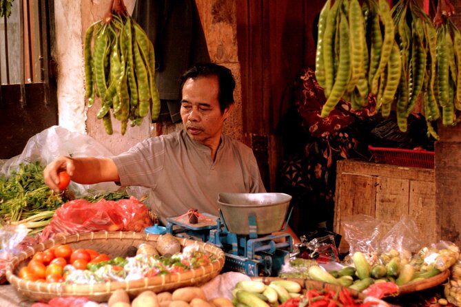 Denpasar Night Market Food Tour - The riverside picnic under the lights