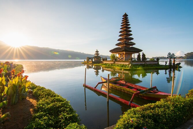 Exquisite UNESCO World Heritage Sites in Bali - Ulun Danu Bratan: a temple beside mountain water