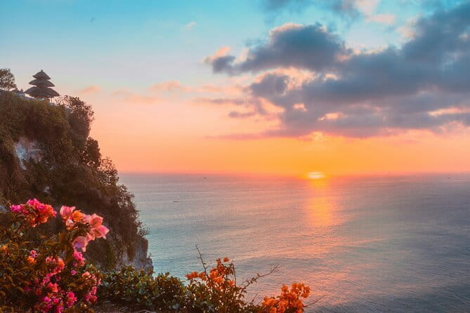 Full Day All Inclusive Tanah Lot and Uluwatu Sunset Tour - Padang-Padang Beach: one hour by the water