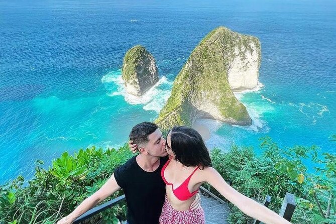 Full Day Nusa Penida Manta Point Snorkeling and West Island Tour - Kelingking Beach offers the famous view, not a beach day