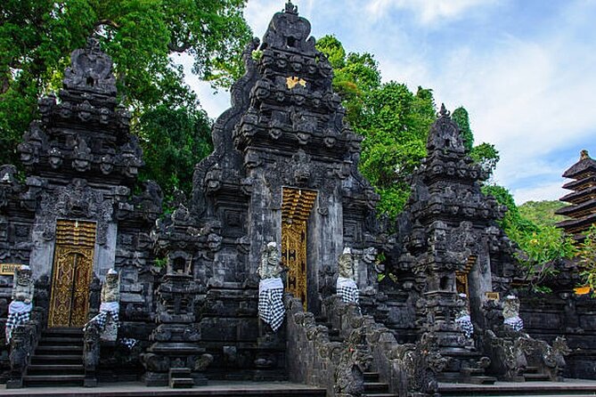 Full Day Private Tour East Bali Sightseeing - All Inclusive - Virgin Beach, lunch, and two hours by the sea