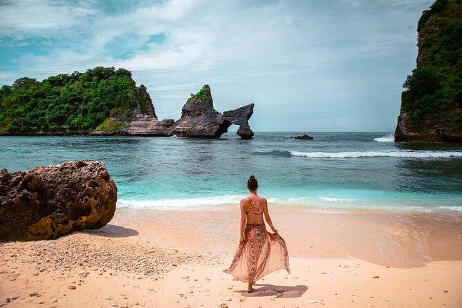 Full Day Private Tour to Nusa Penida Underground Temple from Bali - Entering Giri Putri Cave Temple