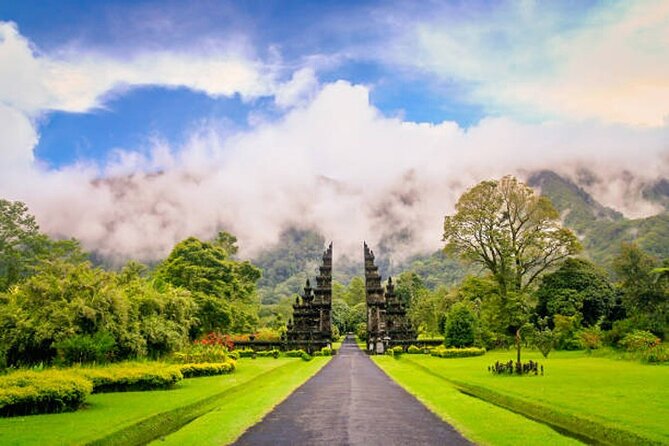 Full Day Tour Bedugul Sightseeing and Tanah Lot Temple - Why the private car matters on this route