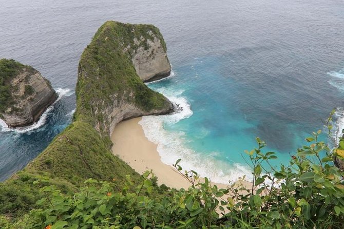 Full-Day Tour To Nusa Penida Bali - Guide support and the private format