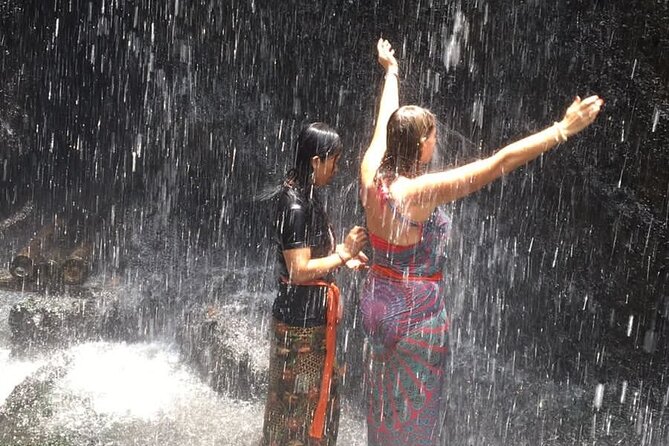 Healing and Purifications Tour in Bali - Purification at a fresh waterfall