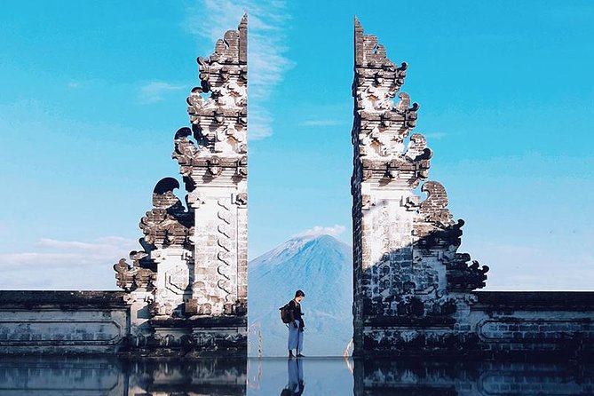Lempuyang the Gate of Heaven Tour - Tirta Gangga and the Karangasem royal connection