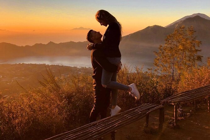 Mt. Batur : All-Inclusive Sunrise Trekking & Swing Ticket - The guide matters on a pre-dawn mountain