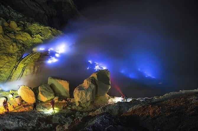 North Bali highlights: Buddhist temple, Waterfall & hot spring - Who will enjoy this North Bali day trip?