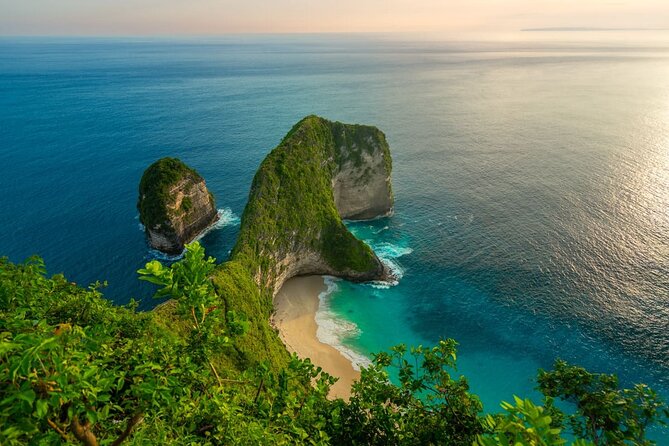 Nusa Penida Private Snorkeling and West Tour Start from Bali - Kelingking Beach and the famous cliff shape