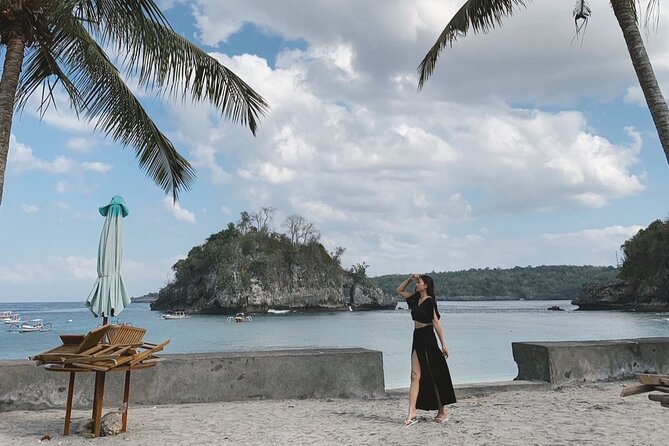 One Day Snorkeling Trip & West Tour Nusa Penida by Penidago - Lunch and the quick change from sea to road