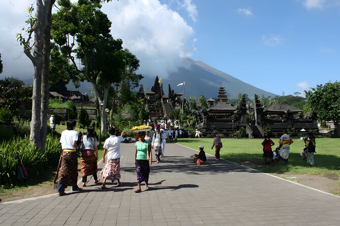 Private Full-Day Temple Tour: Bali Archaeology Tours - Tirta Empul connects architecture with living ritual