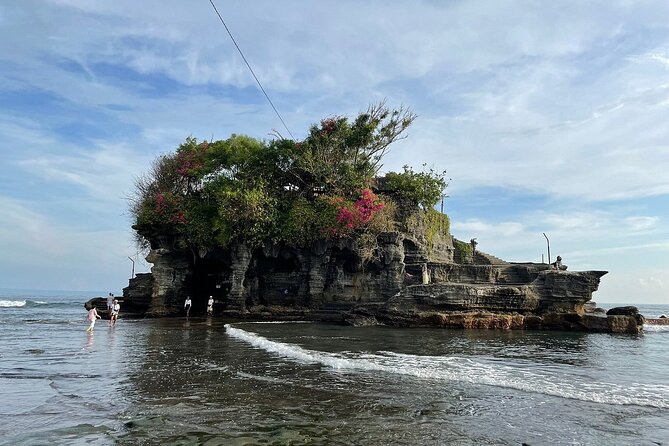 Private Full-Day Tour in Bali & FREE WIFI - Southern Bali: beaches, cliffs, and the Uluwatu sunset option
