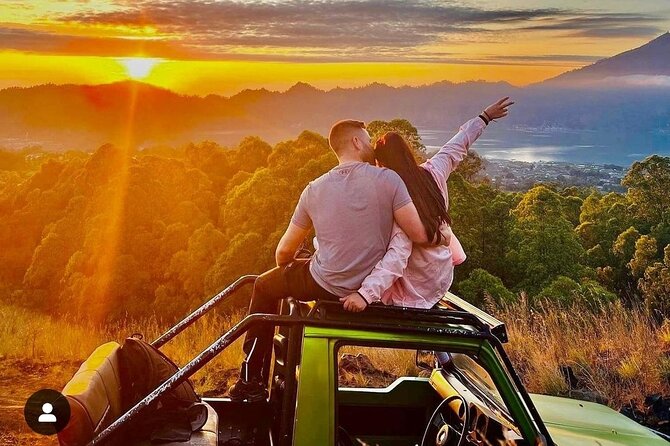Private Mount Batur Jeep Sunrise all inclusive - Seeing Mount Batur without the midnight climb