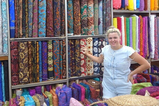 Private Tour of Ubud Art Village from Bali - Lunch, drinks, and the practical side of the day