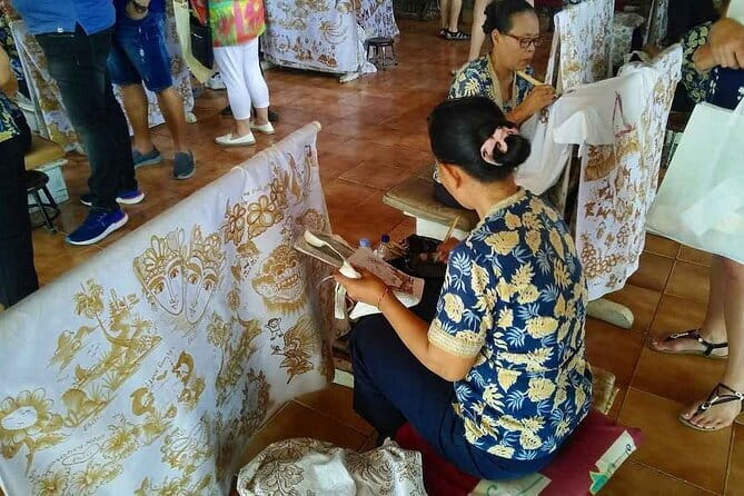Private Tour of Ubud Art Village from Bali - Batubulan: seeing batik before it becomes a souvenir