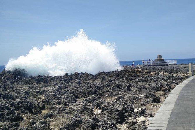 South Bali & Uluwatu Tour - Nusa Dua Beach starts with sand and open water