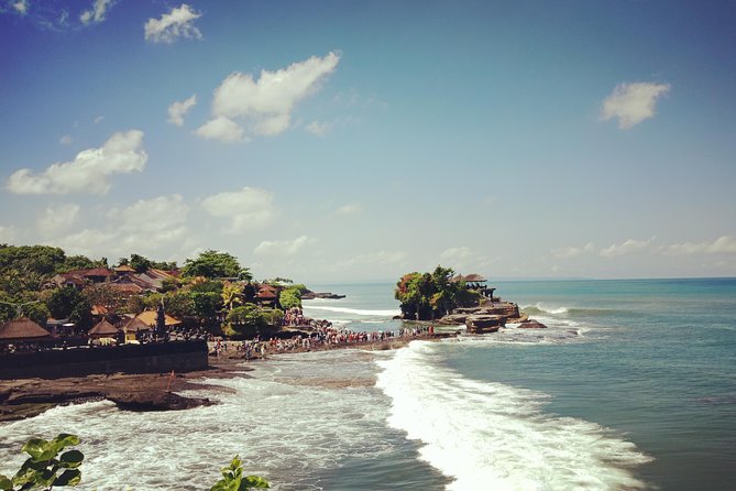 Tanah Lot and Uluwatu Temple - Stunning Ocean View with Sunset - Tanah Lot, Bali’s temple in the sea