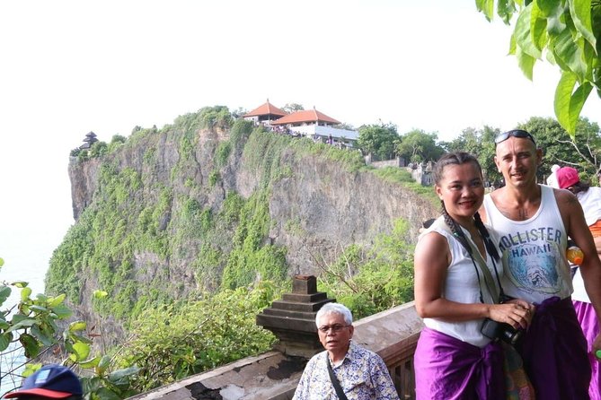 Tanah Lot and Uluwatu Temple Tour Including Seafood Dinner at Jimbaran Beach - The road to Uluwatu is the tour’s gamble