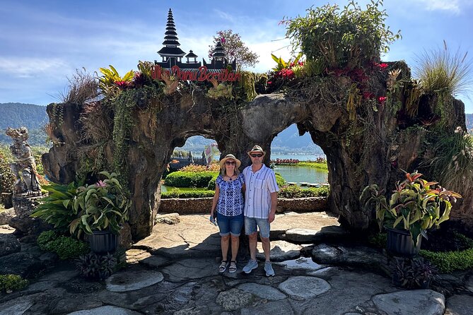 Tanah Lot Tour & North Bali Tour : All-Inclusive Best Experience - Wanagiri Twin Lake Viewpoint