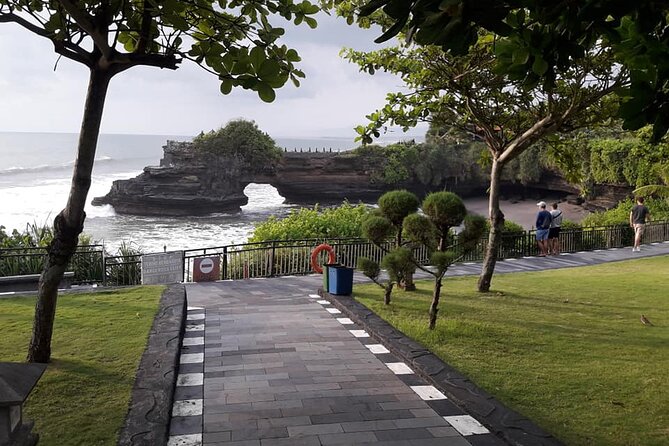 Tanah Lot Tour & North Bali Tour : All-Inclusive Best Experience - What the Private Guide Adds