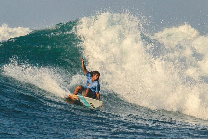 The funniest private 2 hour surf lesson, Canggu - Getting into the waves with Curly
