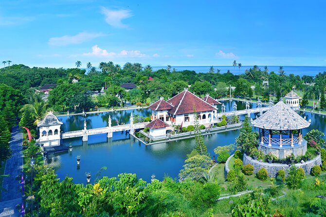 The Gates of Heaven Bali Tour : Bali Instagrammable Trip - Lempuyang Temple and the Gates of Heaven