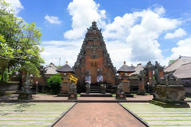 Ubud Bali: Rice Terrace, Waterfall and Tirta empul Day Tour - Tegalalang Rice Terrace, the scenic finish