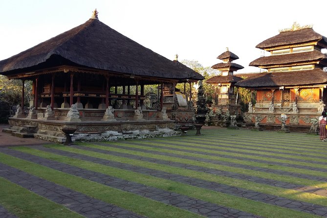 Ubud Cultural Day Tour: A Day for Balinese Cultural Experience - Celuk and the art villages
