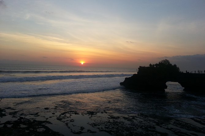 Ubud Tegalalang Rice Teracce & Tanah Lot Tour - Tanah Lot and the final sunset