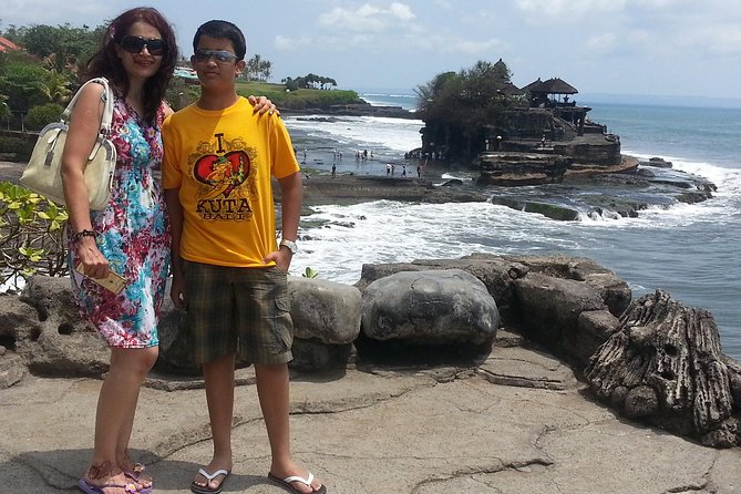 Ubud Tegalalang Rice Teracce & Tanah Lot Tour - Batik and wood carving before the rice fields